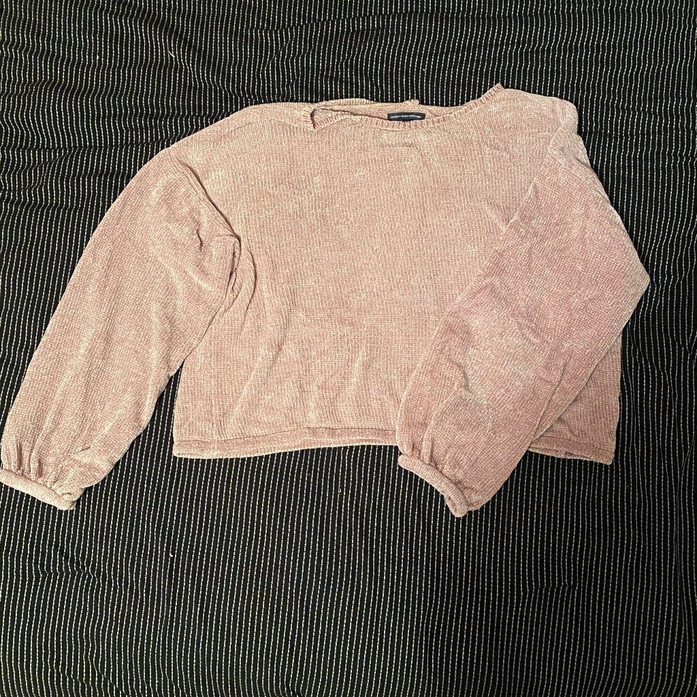 SOFT CROPPED BLUSH PINK SWEATER